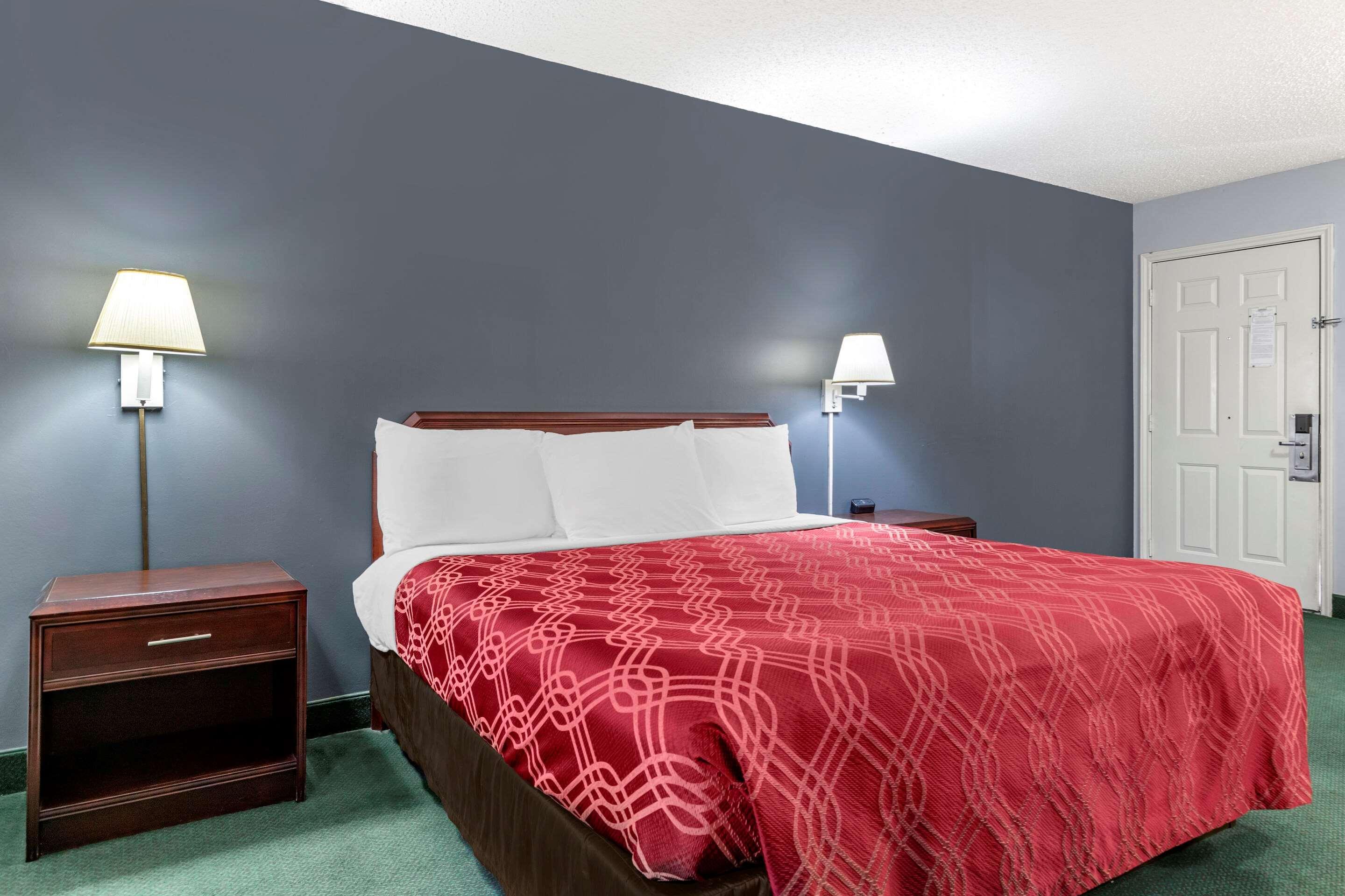 Econolodge 2* Junction
