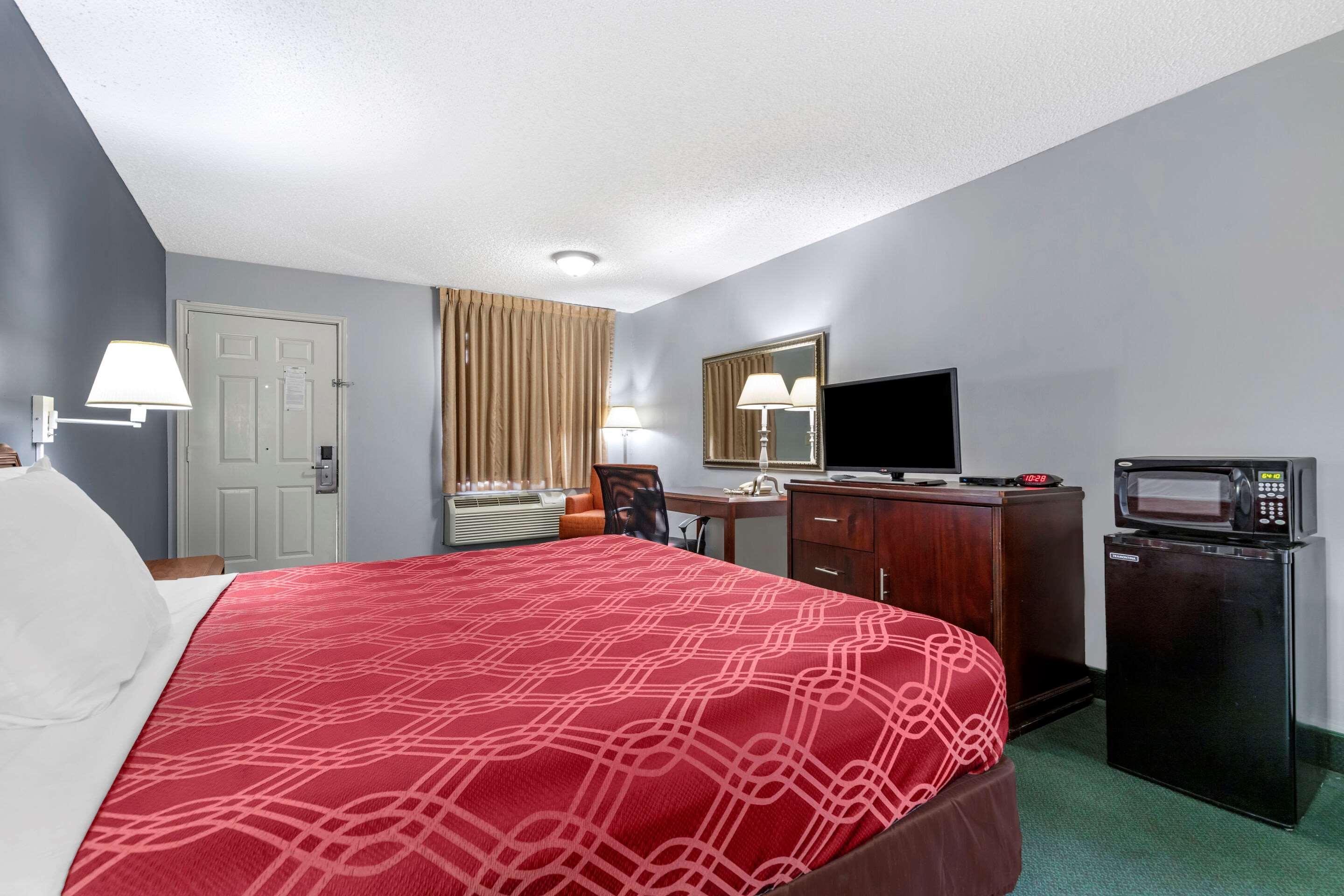 Econolodge Junction