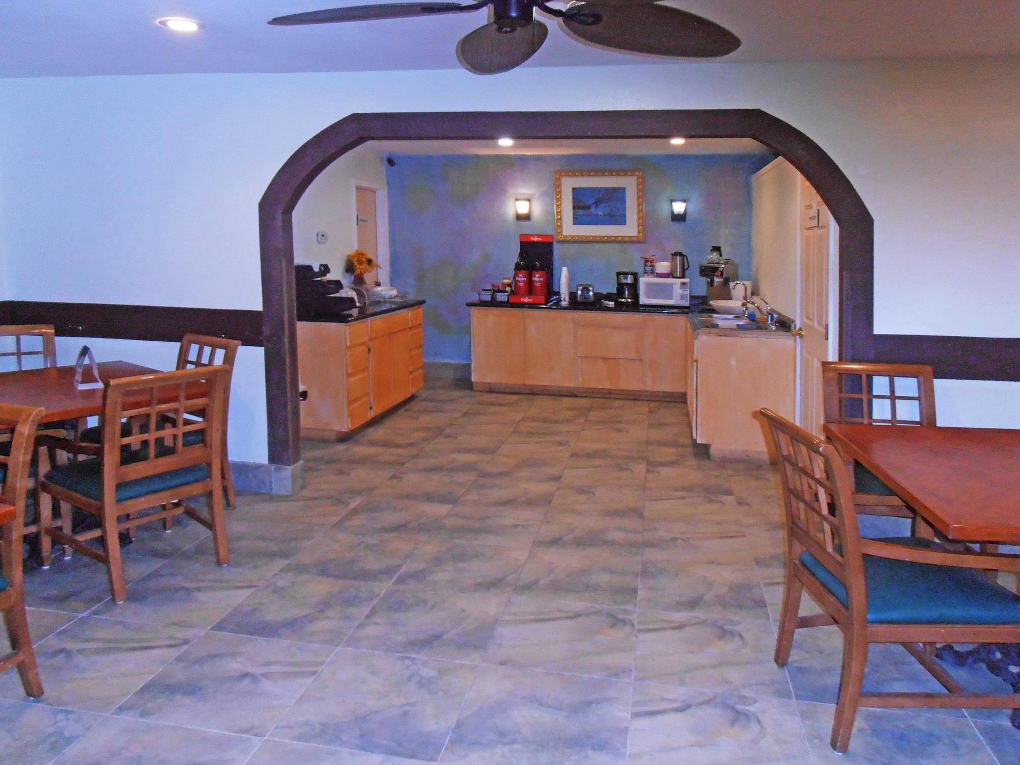 Econolodge